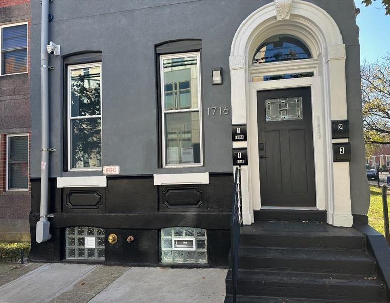 1716 W Oxford st Philadelphia PA 19121